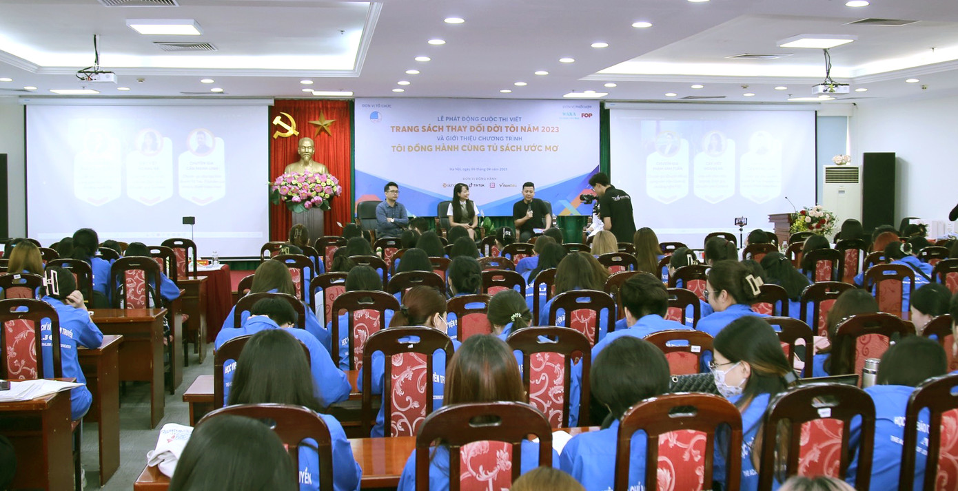 Tọa đàm giao lưu thúc đẩy văn hóa đọc. Ảnh: Lâm Đăng Hải