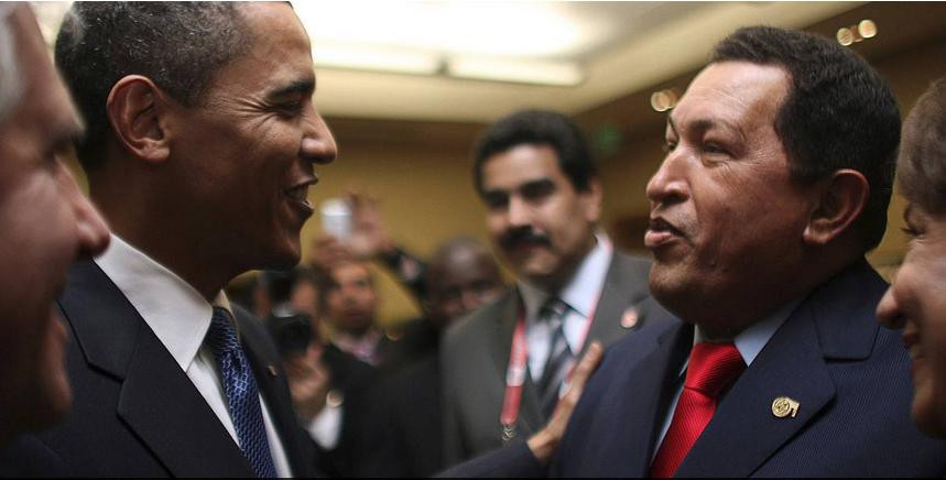 Tổng thống Mỹ Barack Obama gặp tổng thống Venezuela trước thềm Hội nghị thượng đỉnh lần thứ 5 diễn ra tại Tây Ban Nha hồi tháng 4 năm 2009