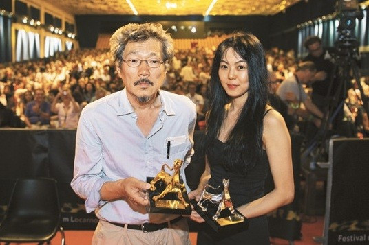 Ở bên Hong Sang Soo, Kim Min Hee vươn lên trong sự nghiệp, nhưng lại đánh mất hết danh tiếng tại quê nhà.