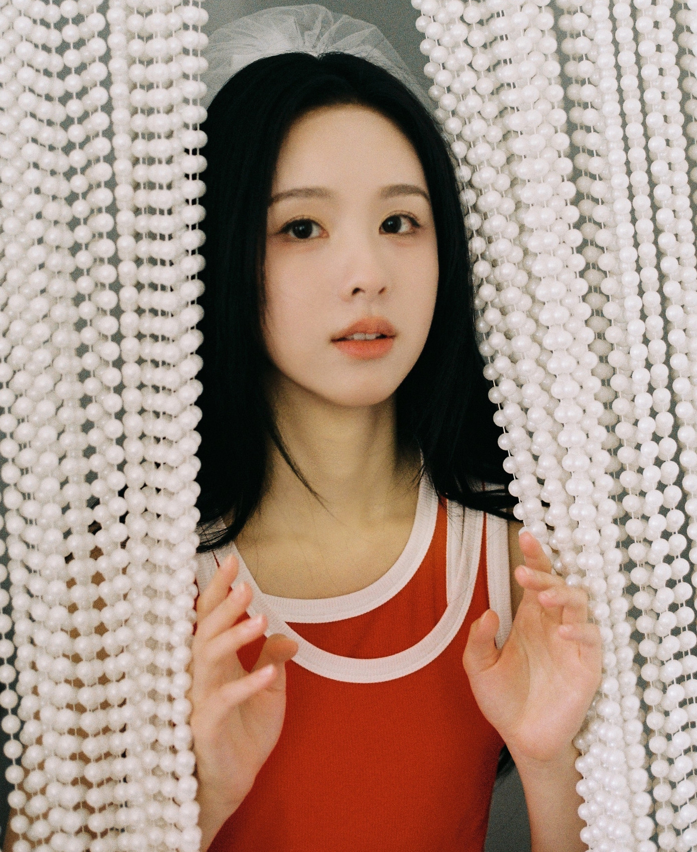 Đối với Trần Đô Linh, đây là thành công mang tính bước ngoặt. Trước đó, trong năm 2024, nữ diễn viên góp mặt trong khoảng 8 tác phẩm với vai trò diễn viên phụ. Thời điểm dịch bệnh Covid-19 hoành hành, Trần Đô Linh mắc kẹt tại phim trường Hoành Điếm nên cô sẵn lòng đóng vai phụ hoặc khách mời trong 17 đoàn phim mà không nề hà. Nhờ vậy, Trần Đô Linh dần quen mặt với khán giả trong các tác phẩm như Trường nguyệt tẫn minh, Liên hoa lâu, Tây xuất ngọc môn, Nhất niệm quan sơn, Hồ yêu tiểu hồng nương: Nguyệt hồng thiên, Vĩnh dạ tinh hà...