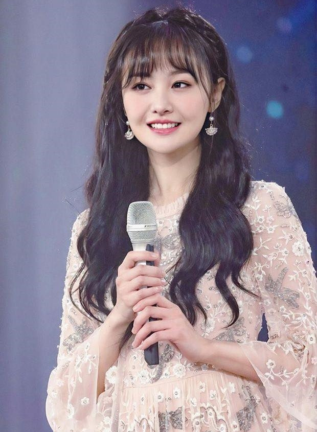 Trịnh Sảng rơi vào hoàn cảnh khó khăn khi phải trả nợ trốn thuế và không có việc làm tại Mỹ. Trịnh Sảng rơi vào hoàn cảnh khó khăn khi phải trả nợ trốn thuế và không có việc làm tại Mỹ.