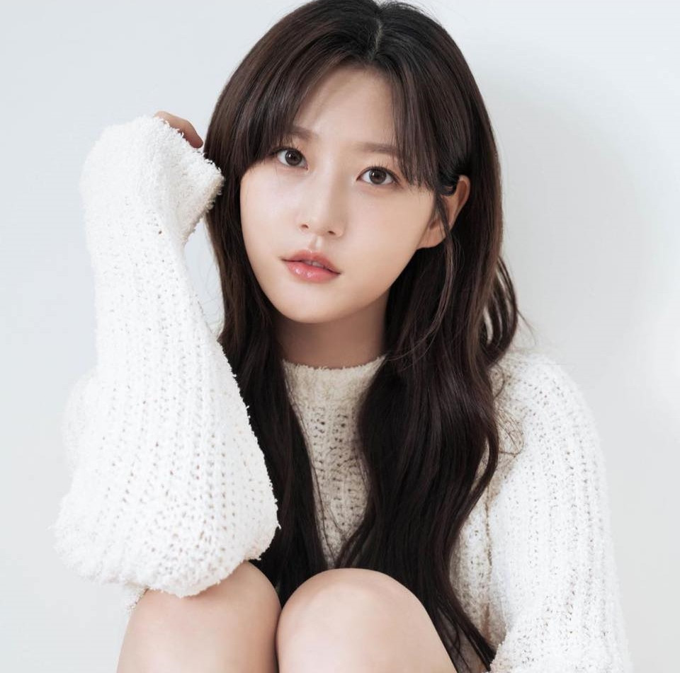 Kim Sae Ron vẫn còn nợ công ty quản lý cũ 700 triệu won. Kim Sae Ron vẫn còn nợ công ty quản lý cũ 700 triệu won.