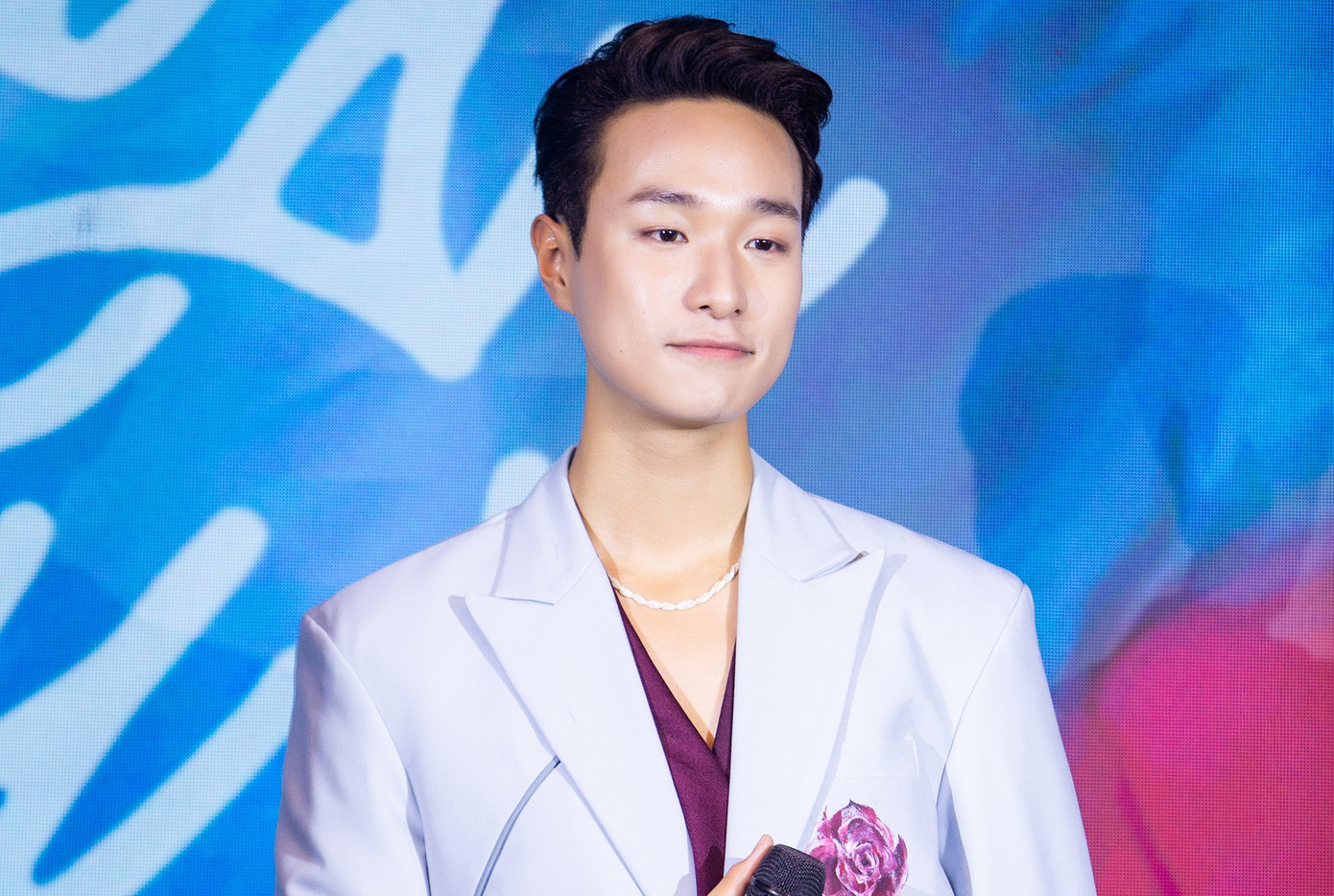 Ep mới tóm tắt lại quá trình làm nghệ thuật đầy thăng trầm của Hà An Huy.