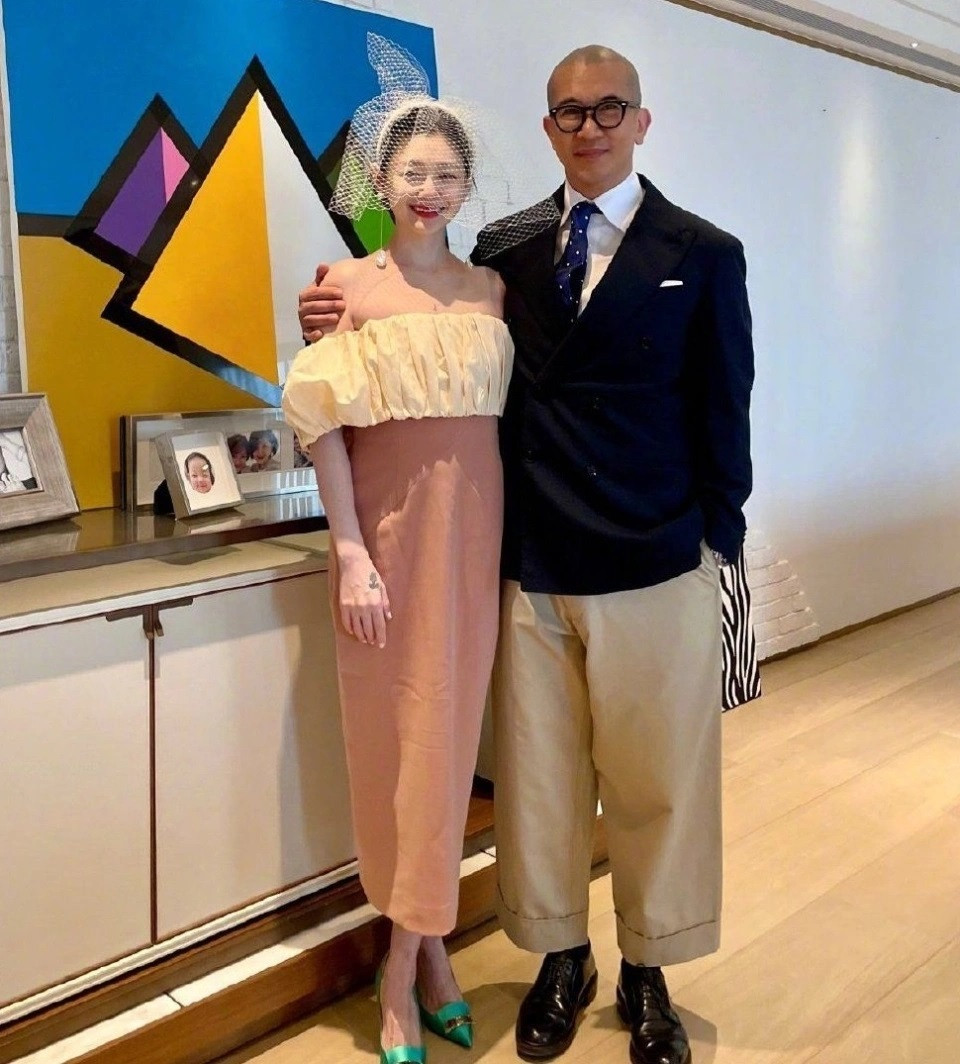 Hậu sự của Từ Hy Viên gây ra nhiều tranh cãi. Hậu sự của Từ Hy Viên gây ra nhiều tranh cãi.