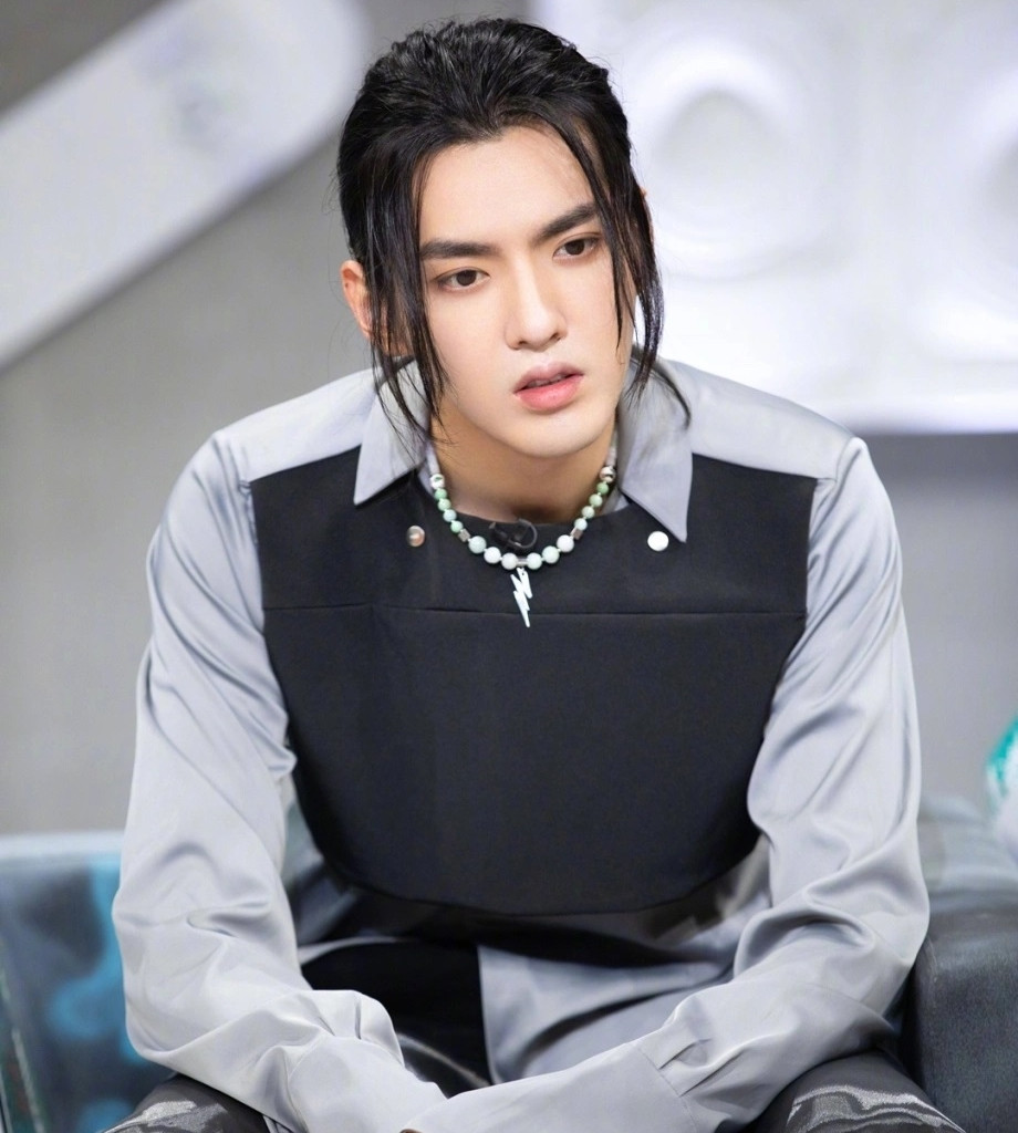 Ngô Diệc Phàm là vụ bê bối lớn bậc nhất giới giải trí Hoa ngữ. Ngô Diệc Phàm là vụ bê bối lớn bậc nhất giới giải trí Hoa ngữ.