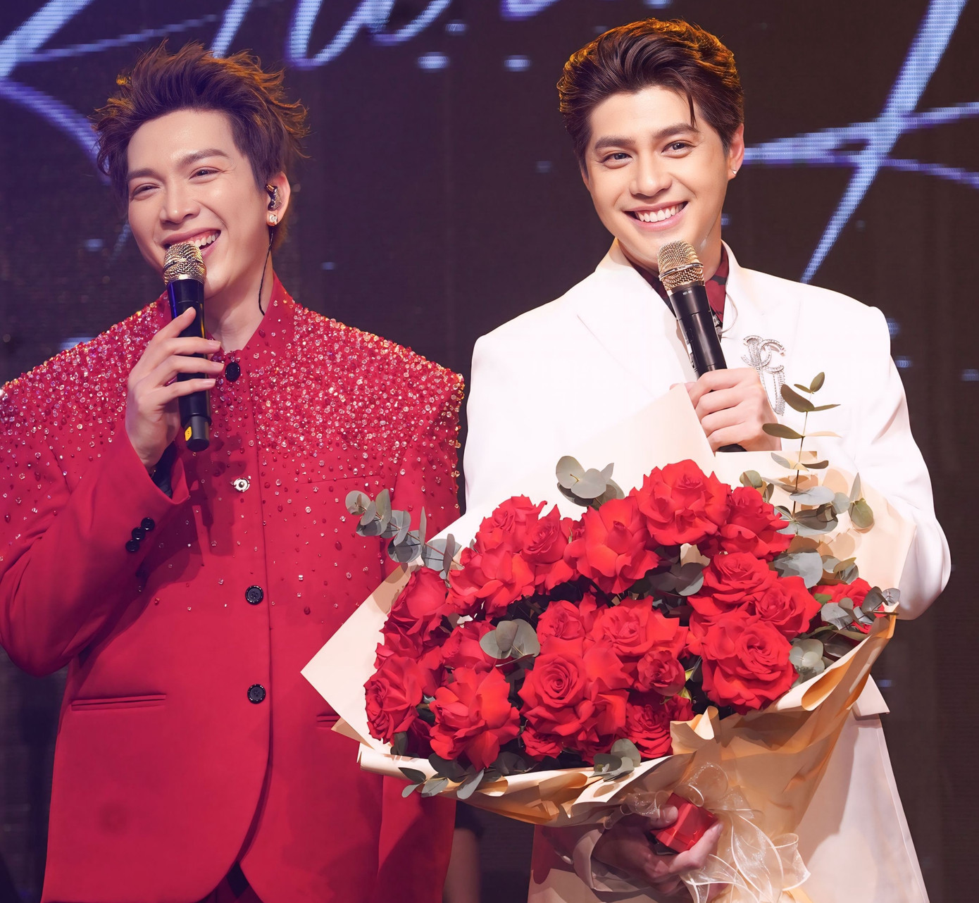 Tăng Phúc song ca cùng Noo Phước Thịnh những tình khúc của nhạc sĩ Huỳnh Quốc Huy đúng dịp Valentine. Tăng Phúc song ca cùng Noo Phước Thịnh những tình khúc của nhạc sĩ Huỳnh Quốc Huy đúng dịp Valentine.