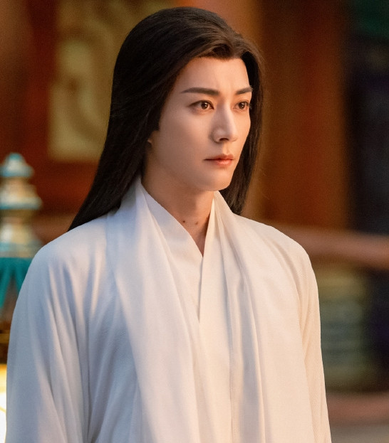 Cả Đường Yên và Lưu Học Nghĩa đều bị chê già, diễn xuất dở.