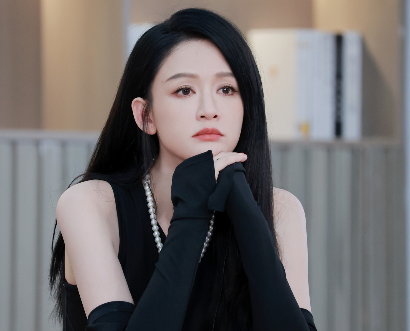 Trần Kiều Ân khó chịu khi liên tục bị hỏi về việc sinh con. Trần Kiều Ân khó chịu khi liên tục bị hỏi về việc sinh con.