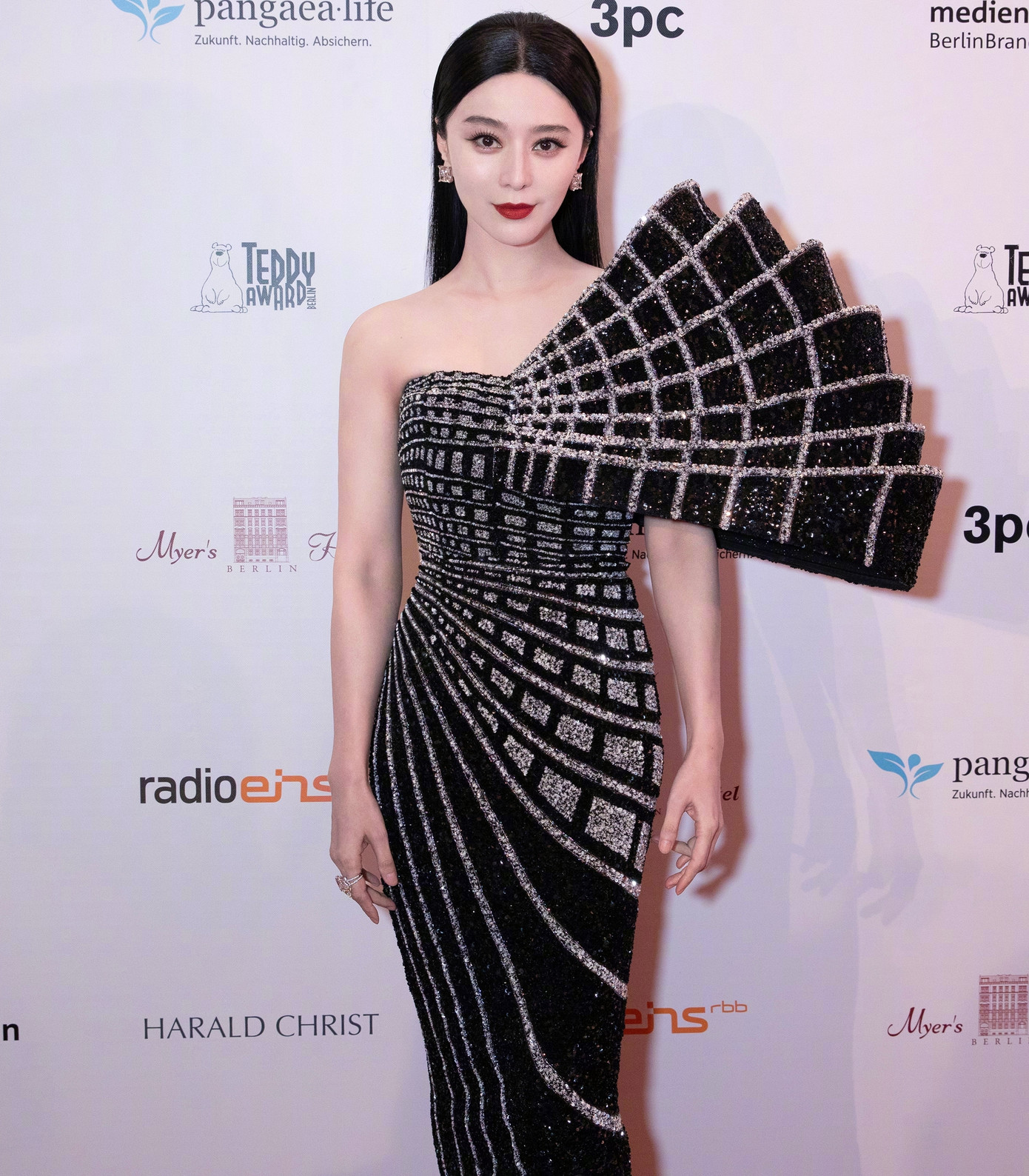 Phạm Băng Băng là sao Trung Quốc hiếm hoi có đủ tiềm lực phát triển tại thị trường quốc tế. Phạm Băng Băng là sao Trung Quốc hiếm hoi có đủ tiềm lực phát triển tại thị trường quốc tế.