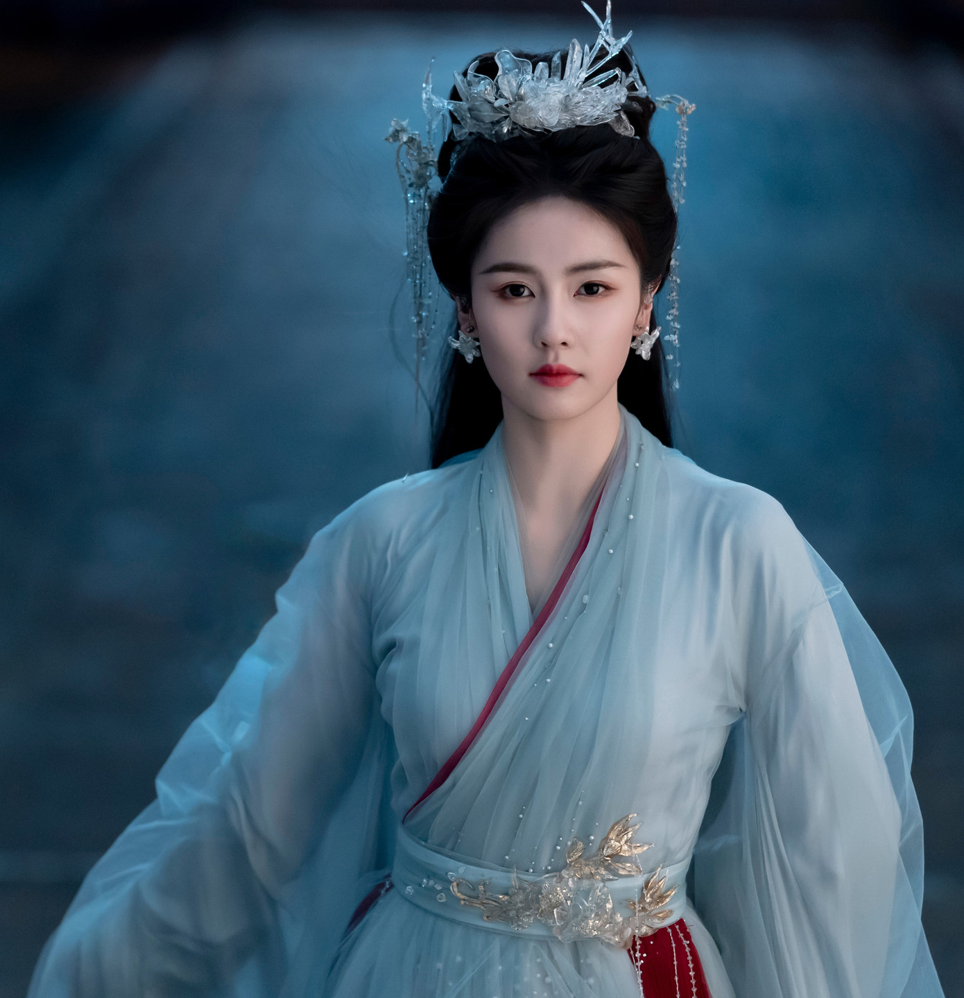 Bạch Lộc khóc khi phim đạt mốc 10.000 điểm trên iQiYi. Tuy nhiên, khán giả đánh giá Lâm giang tiên chưa xứng đáng với thành tích này.