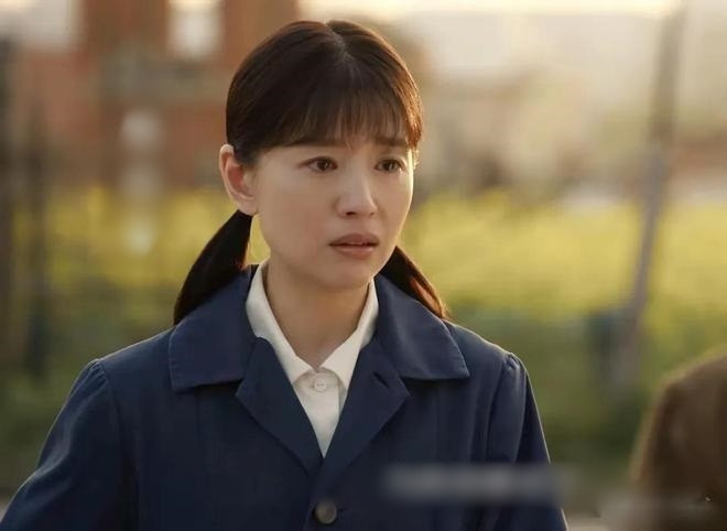 Khán giả chê cô không biết tự lượng sức mình.