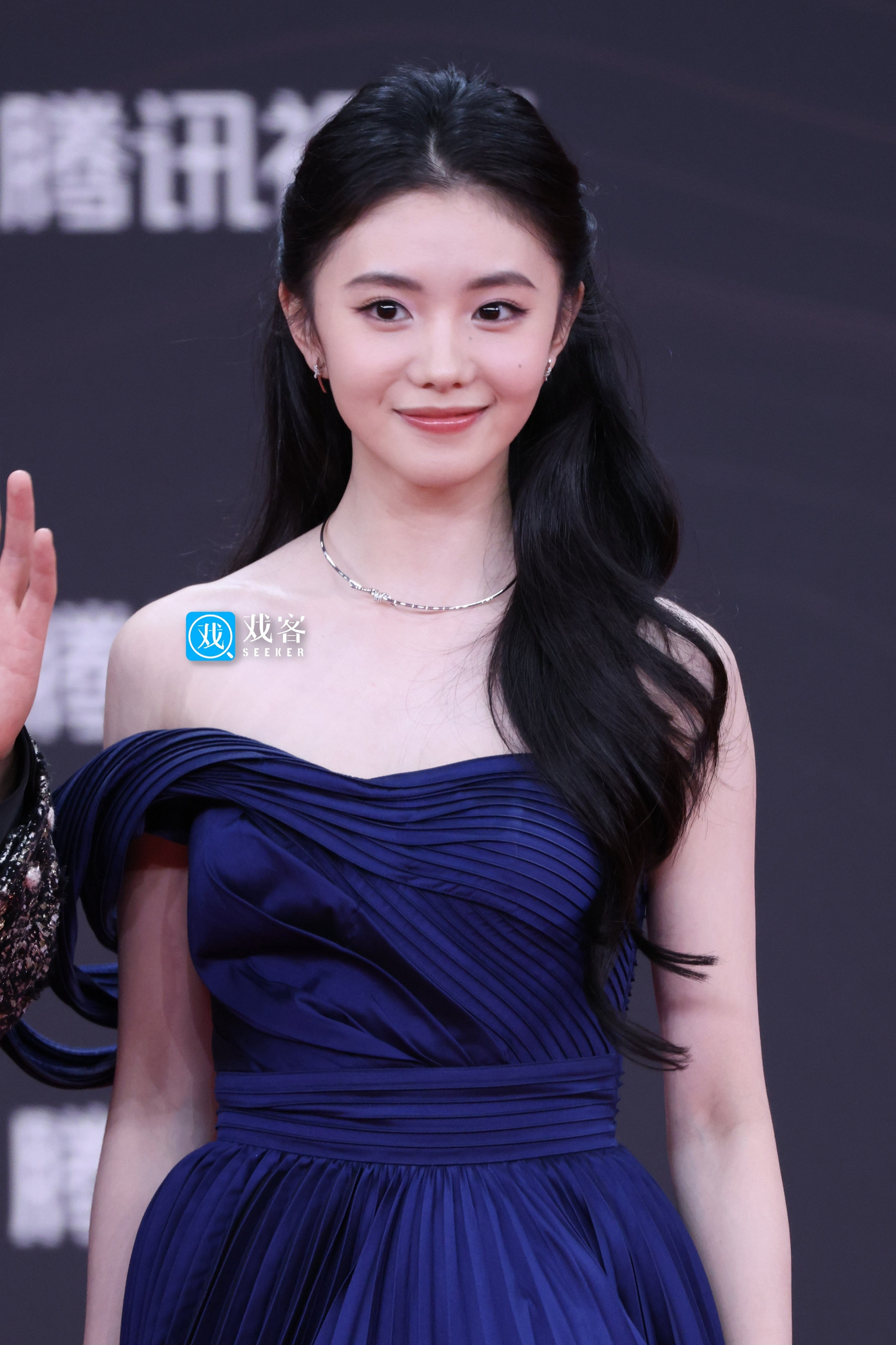 Lưu Hạo Tồn xuất hiện trên thảm đỏ Tinh Quang Đại Thưởng cùng bạn diễn Vương An Vũ. Cả hai hợp tác trong phim Sa vào tình yêu cuồng nhiệt của chúng ta. Lưu Hạo Tồn xuất hiện trên thảm đỏ Tinh Quang Đại Thưởng cùng bạn diễn Vương An Vũ. Cả hai hợp tác trong phim Sa vào tình yêu cuồng nhiệt của chúng ta.