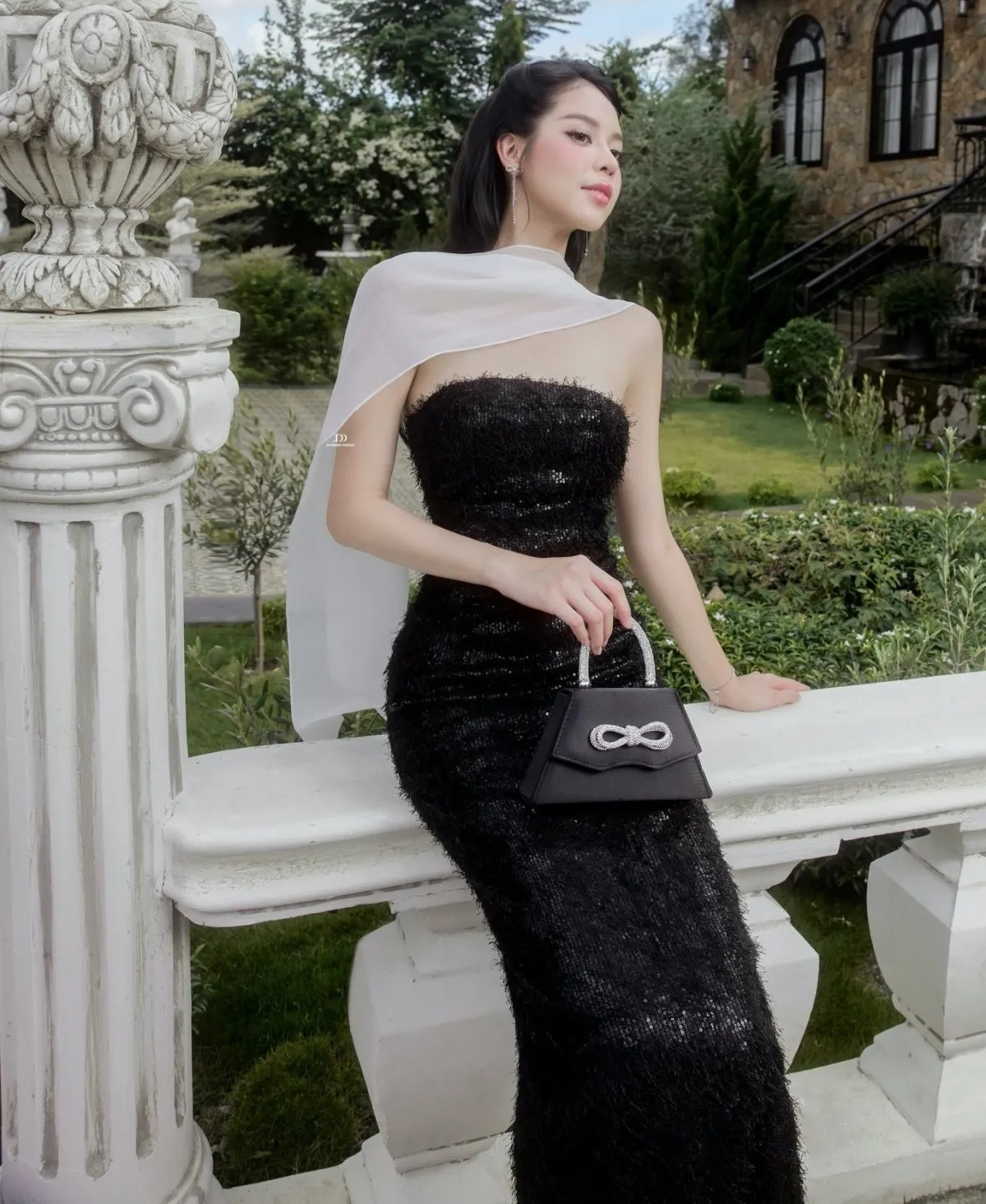 Hoa hậu Thanh Thủy trong loạt thiết kế tôn vinh thập kỷ thanh lịch Hoa hậu Thanh Thủy trong loạt thiết kế tôn vinh thập kỷ thanh lịch