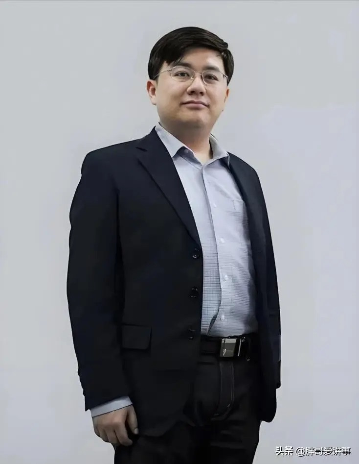 Triệu Hân Bồi đóng Hồng Hài Nhi thành công vì vậy nhận được nhiều lời mời đóng phim. Tuy nhiên, anh từ chối hết để tập trung vào việc học. Triệu Hân Bồi đóng Hồng Hài Nhi thành công vì vậy nhận được nhiều lời mời đóng phim. Tuy nhiên, anh từ chối hết để tập trung vào việc học.