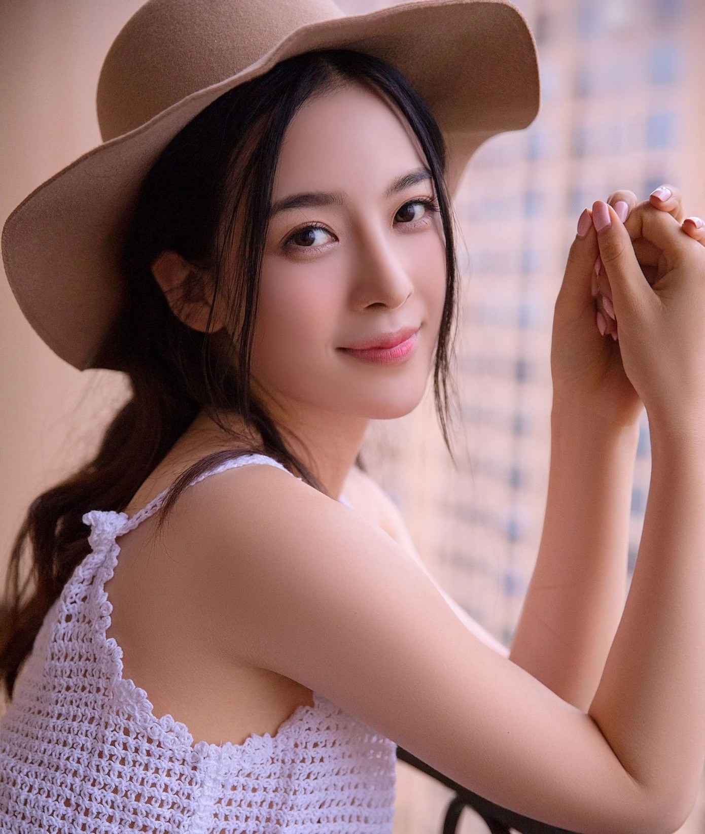 Triệu Anh Tử liên tục nhắc tới Thành Nghị trong các buổi phát sóng khiến nhiều khán giả khó chịu.