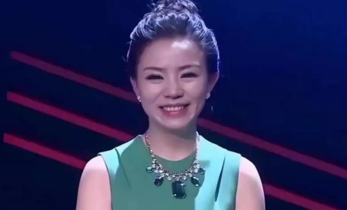 Kim Quân là MC nổi tiếng Trung Quốc làm việc tại Thượng Hải. Cô qua đời khi mới 43 tuổi.