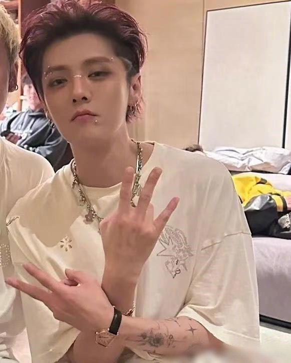 Nam diễn viên có nhiều dấu hiệu bất ổn thời gian gần đây. Nam diễn viên có nhiều dấu hiệu bất ổn thời gian gần đây.