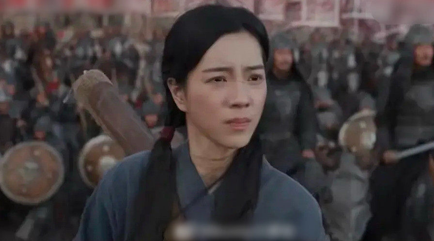 Một hình ảnh được cắt ra từ trailer gây nên những tranh cãi trên MXH vì Hoàng Dung kém sắc. Một hình ảnh được cắt ra từ trailer gây nên những tranh cãi trên MXH vì Hoàng Dung kém sắc.