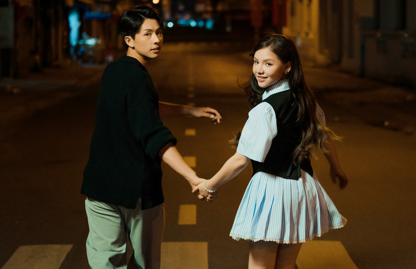 Giọng ca nội lực của Myra Trần hòa cùng những cảnh quay đầu tư. Giọng ca nội lực của Myra Trần hòa cùng những cảnh quay đầu tư.