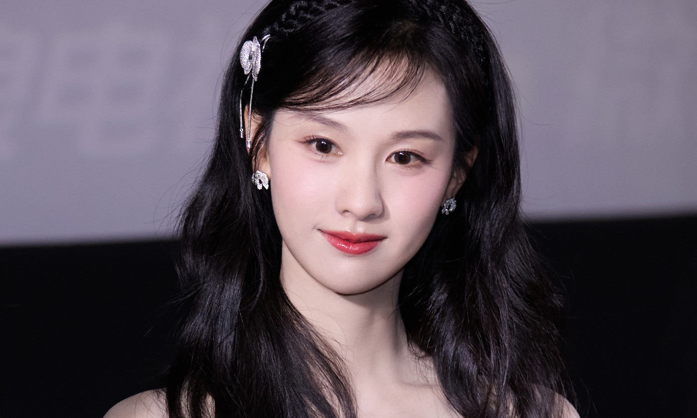 Trần Đô Linh được gọi là mỹ nhân học giỏi khi thi đậu Đại học Hàng không và Du hành vũ trụ Nam Kinh với số điểm 621/750. Từng chia sẻ về lý do thi vào ngôi trường này, cô nói vì không phục giáo viên, muốn chứng minh con gái học giỏi không kém con trai về khoa học tự nhiên. Năm 2015, Đô Linh lọt vào Top 10 sinh viên xuất sắc nhất trường, mục chế tạo công trình và vũ khí chuyên nghiệp.