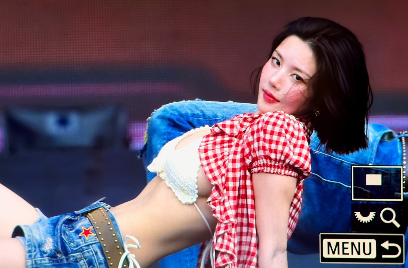 Năm nay, Waterbomb Festival - Seoul được tổ chức trong 3 ngày 4-6/7, Kwon Eun Bi xuất hiện ở ngày cuối cùng giống như át chủ bài và ngay lập tức trở thành tâm điểm chú ý của giới truyền thông. Cô thể hiện các ca khúc Door, Hello Stranger, Crazy In Love (Beyonce) và Rumor cùng Lee Si An. Năm nay, Waterbomb Festival - Seoul được tổ chức trong 3 ngày 4-6/7, Kwon Eun Bi xuất hiện ở ngày cuối cùng giống như át chủ bài và ngay lập tức trở thành tâm điểm chú ý của giới truyền thông. Cô thể hiện các ca khúc Door, Hello Stranger, Crazy In Love (Beyonce) và Rumor cùng Lee Si An.