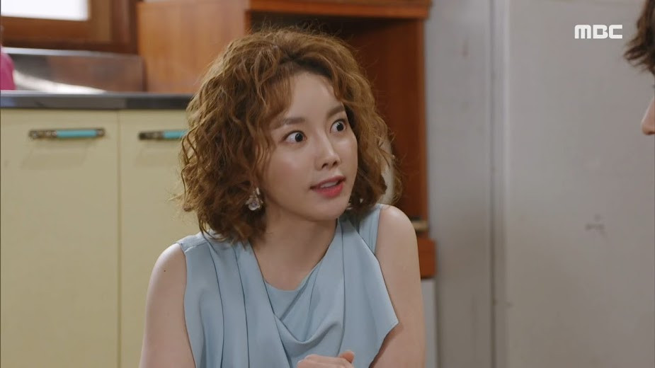 Han So Young ra mắt với vai trò diễn viên nhưng không bật lên thành sao hạng A. Han So Young ra mắt với vai trò diễn viên nhưng không bật lên thành sao hạng A.