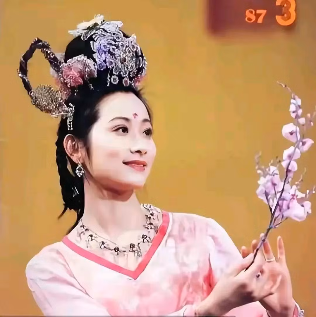 "Hạnh tiên" đóng phim khi đang sốt 39 độ. "Hạnh tiên" đóng phim khi đang sốt 39 độ.
