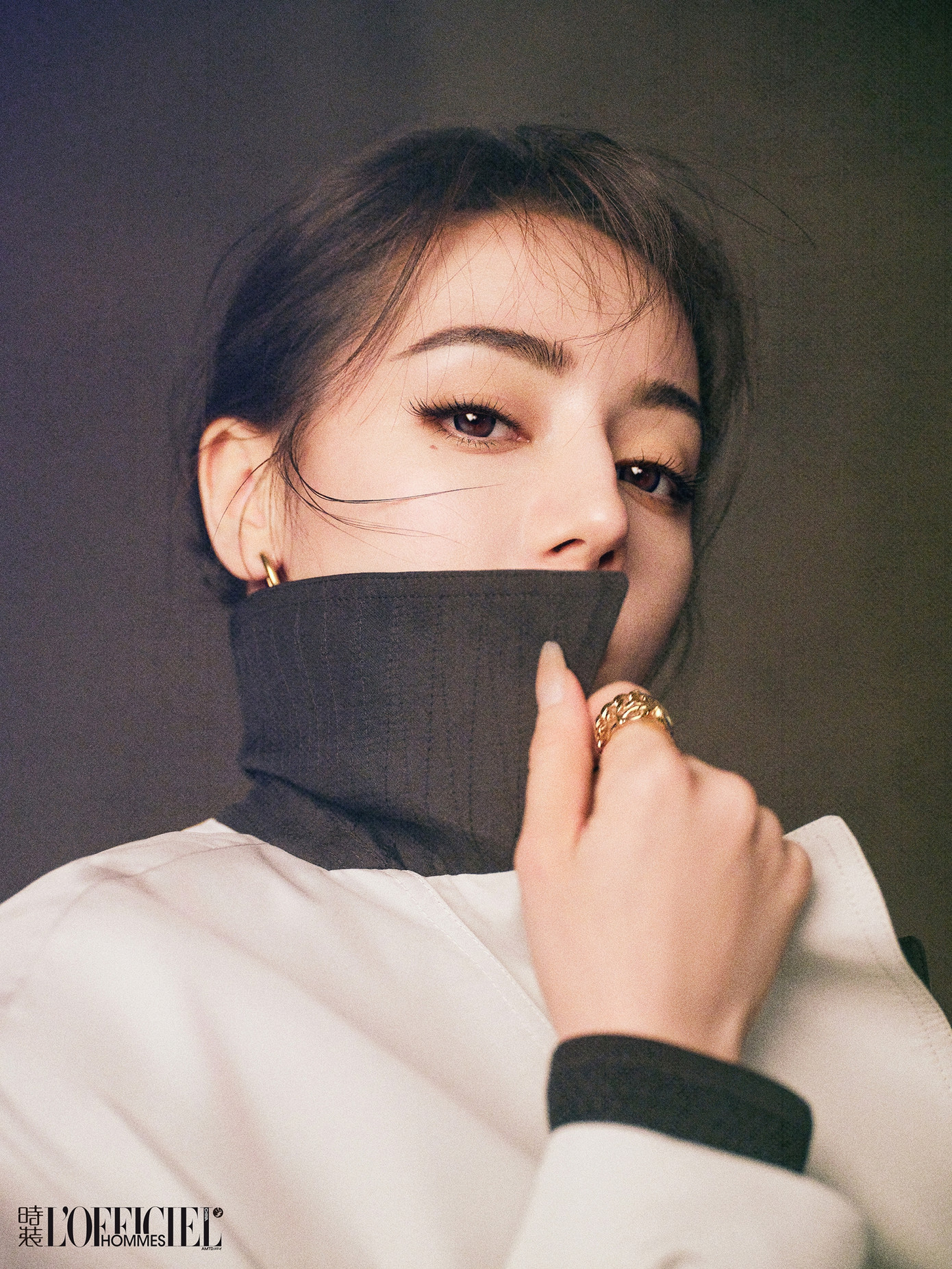 Địch Lệ Nhiệt Ba chỉ được mời tham gia các dự án điện ảnh có kinh phí sản xuất nhỏ. Thêm vào đó, đất diễn của cô cũng không nhiều, do đó nữ diễn viên khó có cơ hội xây dựng nhân vật, phô bày diễn xuất. Có thể nói thành tích của Địch Lệ Nhiệt Ba ở mảng điện ảnh gần như là con số 0 tròn trĩnh, thậm chí còn thua nhiều diễn viên trẻ. Địch Lệ Nhiệt Ba chỉ được mời tham gia các dự án điện ảnh có kinh phí sản xuất nhỏ. Thêm vào đó, đất diễn của cô cũng không nhiều, do đó nữ diễn viên khó có cơ hội xây dựng nhân vật, phô bày diễn xuất. Có thể nói thành tích của Địch Lệ Nhiệt Ba ở mảng điện ảnh gần như là con số 0 tròn trĩnh, thậm chí còn thua nhiều diễn viên trẻ.