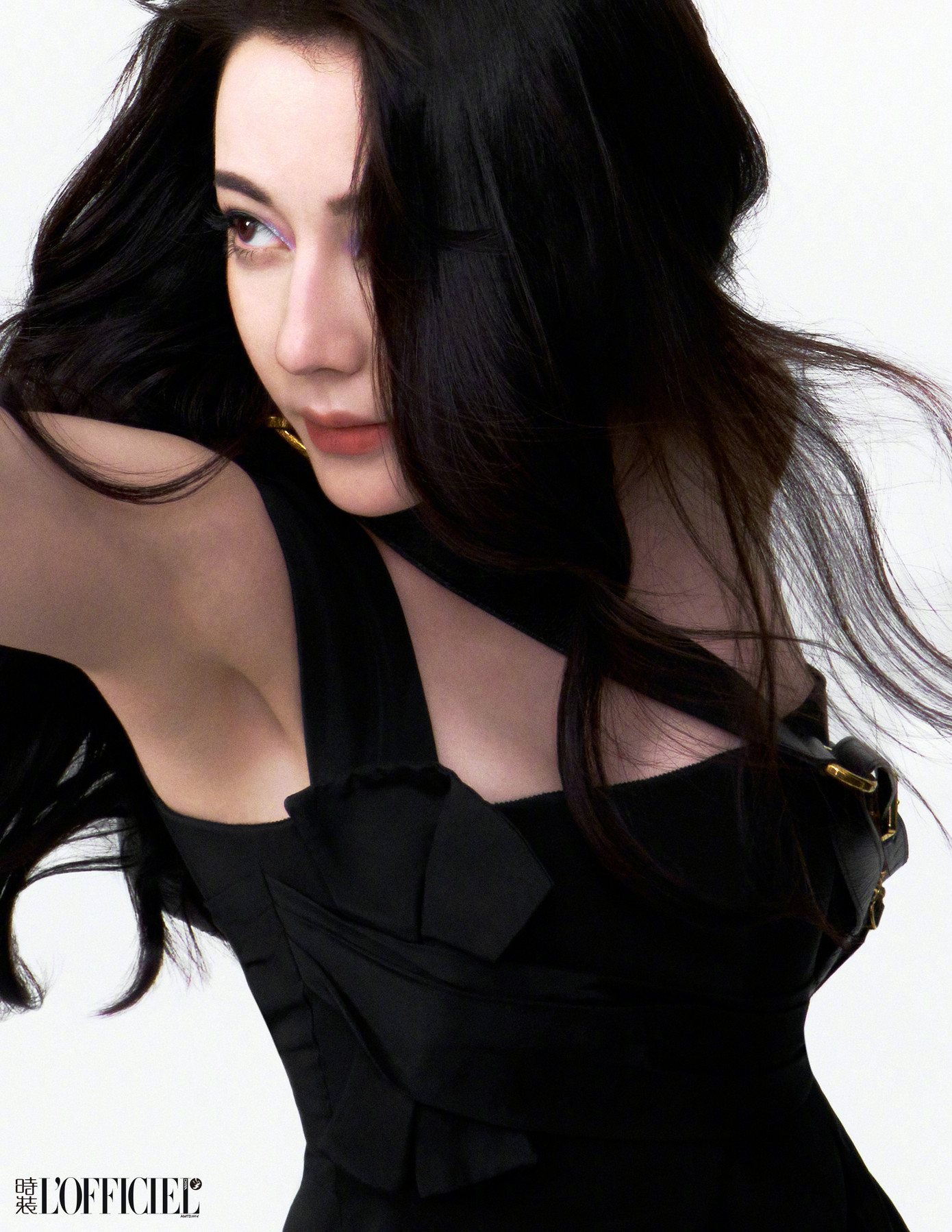 Địch Lệ Nhiệt Ba chỉ được mời tham gia các dự án điện ảnh có kinh phí sản xuất nhỏ. Thêm vào đó, đất diễn của cô cũng không nhiều, do đó nữ diễn viên khó có cơ hội xây dựng nhân vật, phô bày diễn xuất. Có thể nói thành tích của Địch Lệ Nhiệt Ba ở mảng điện ảnh gần như là con số 0 tròn trĩnh, thậm chí còn thua nhiều diễn viên trẻ. Địch Lệ Nhiệt Ba chỉ được mời tham gia các dự án điện ảnh có kinh phí sản xuất nhỏ. Thêm vào đó, đất diễn của cô cũng không nhiều, do đó nữ diễn viên khó có cơ hội xây dựng nhân vật, phô bày diễn xuất. Có thể nói thành tích của Địch Lệ Nhiệt Ba ở mảng điện ảnh gần như là con số 0 tròn trĩnh, thậm chí còn thua nhiều diễn viên trẻ.