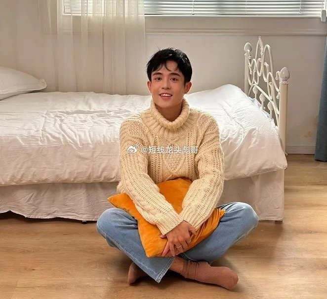 Nam diễn viên Tinh Tinh mất tích tại biên giới Thái Lan - Myanmar. Nam diễn viên Tinh Tinh mất tích tại biên giới Thái Lan - Myanmar.