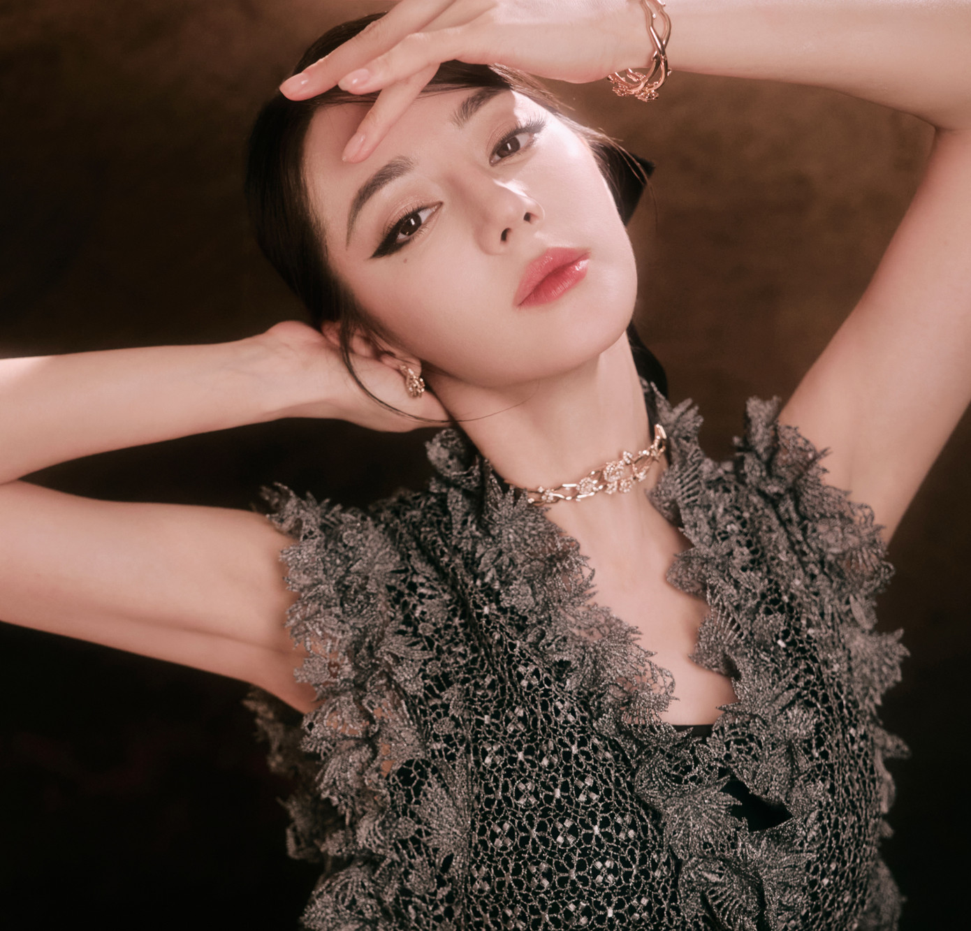 Địch Lệ Nhiệt Ba sắp trở thành mỹ nhân mới của Châu Tinh Trì.