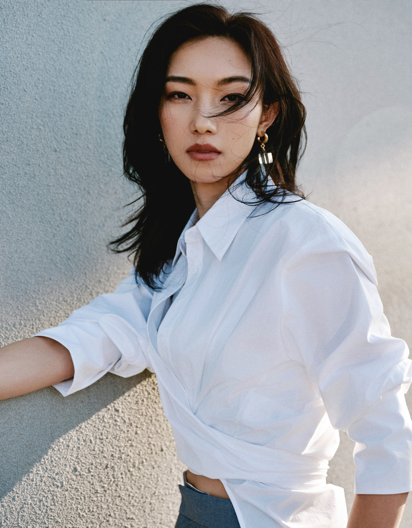 Nữ diễn viên lợi dụng suất ưu tiên dành cho thí sinh dân tộc thiểu số vùng khó khăn ở khu vực Nội Mông Cổ để vào đại học. Nữ diễn viên lợi dụng suất ưu tiên dành cho thí sinh dân tộc thiểu số vùng khó khăn ở khu vực Nội Mông Cổ để vào đại học.