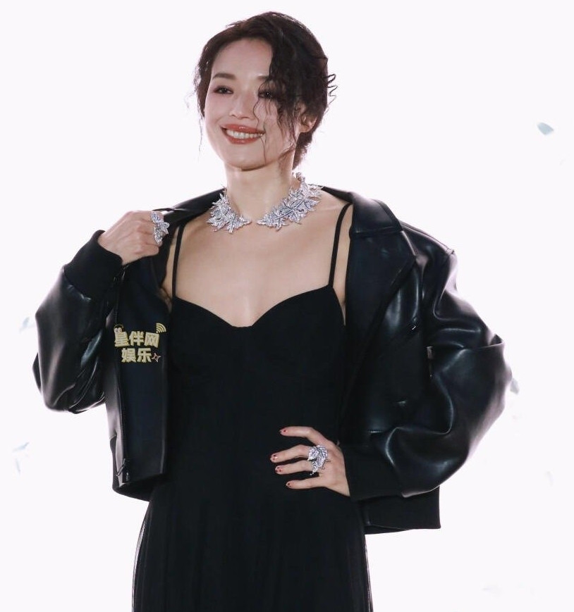 Hình ảnh chưa qua chỉnh sửa của Thư Kỳ đẹp như ảnh mẫu. Hình ảnh chưa qua chỉnh sửa của Thư Kỳ đẹp như ảnh mẫu.