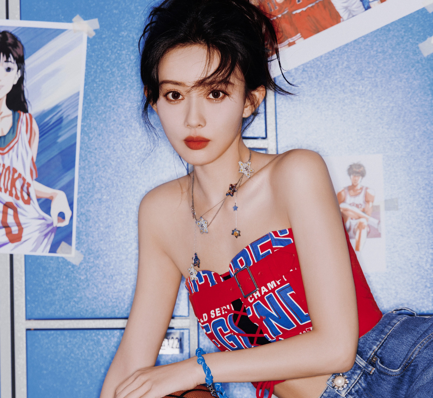 Theo Sohu, thực tế diễn xuất của Mạnh Tử Nghĩa trong Cửu trọng tử không xuất sắc, nhưng cô là ngôi sao lớn nhất của phim, là người được giới thiệu tên đầu tiên, do đó thành tích của phim trước hết thuộc về Mạnh Tử Nghĩa. Đồng thời điểm mạnh của nữ diễn viên là ngoại hình đẹp, yểu điệu quyến rũ và hợp đóng phim cổ trang, khả năng tạo tương tác với bạn diễn cũng tốt.