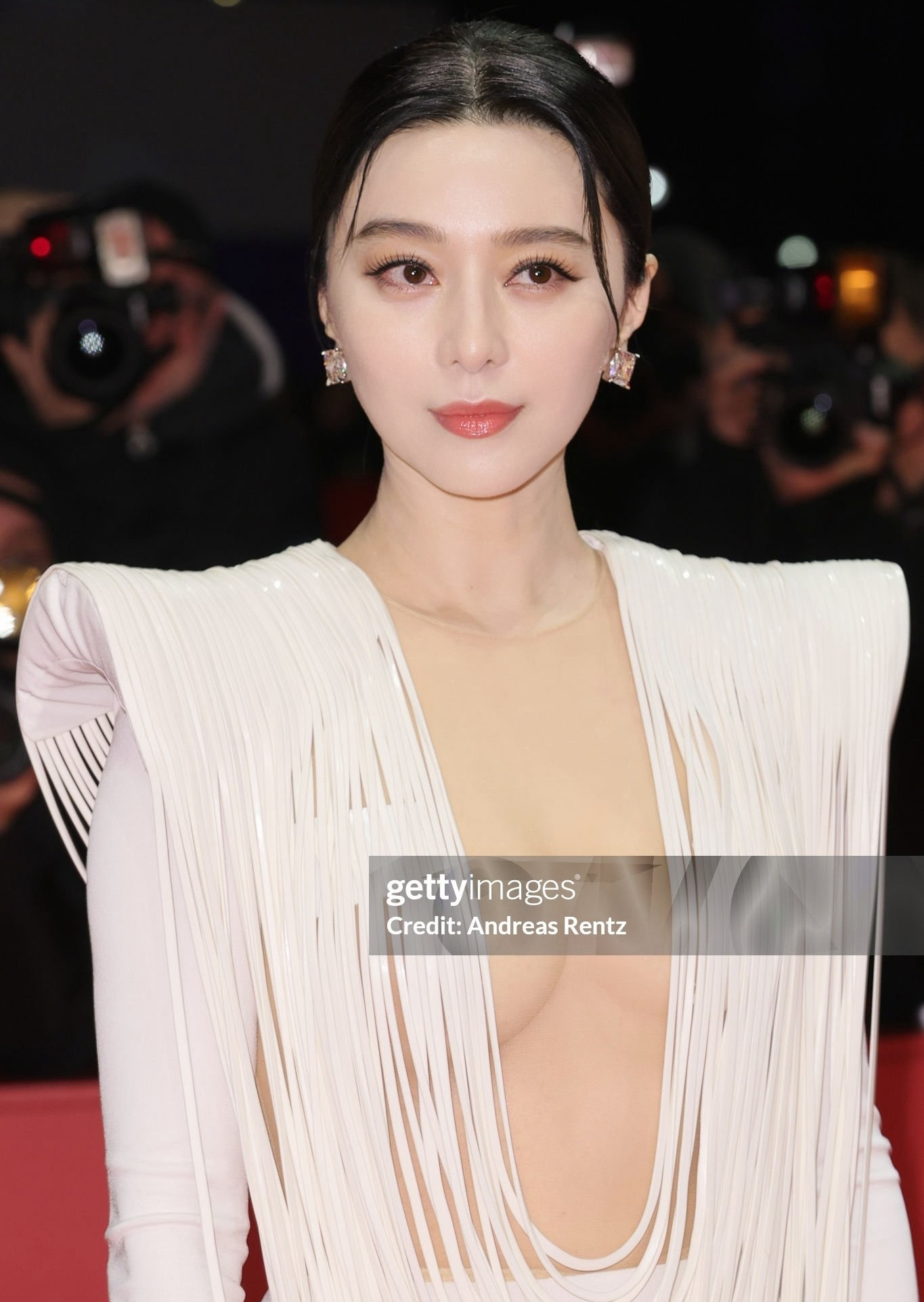 Nhan sắc Phạm Băng Băng được khen ngợi trẻ trung hơn tuổi 44. Nhan sắc Phạm Băng Băng được khen ngợi trẻ trung hơn tuổi 44.