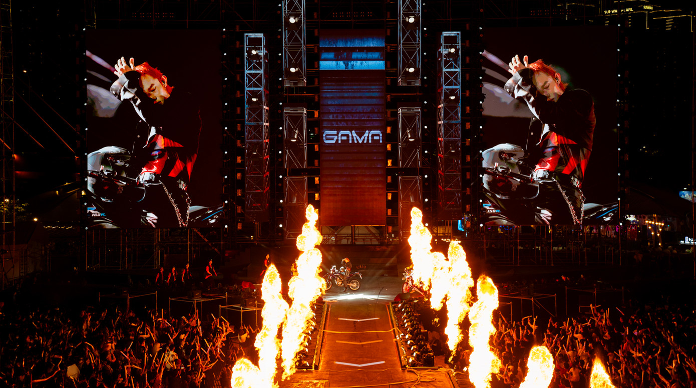 GAMA Music Racing Festival 2025 là đại tiệc âm nhạc kết hợp thể thao giải trí đầu tiên tại Việt Nam diễn ra tại Công viên bờ sông Sài Gòn. Chương trình xác lập kỷ lục Việt Nam là sân khấu biểu diễn kết hợp đường đua xe dài nhất từ trước đến nay với chiều dài 80 m và diện tích hơn 700 m2. GAMA Music Racing Festival 2025 là đại tiệc âm nhạc kết hợp thể thao giải trí đầu tiên tại Việt Nam diễn ra tại Công viên bờ sông Sài Gòn. Chương trình xác lập kỷ lục Việt Nam là sân khấu biểu diễn kết hợp đường đua xe dài nhất từ trước đến nay với chiều dài 80 m và diện tích hơn 700 m2.