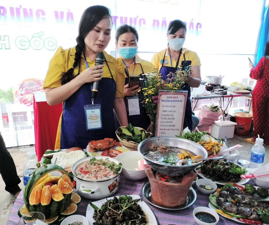 Đối tượng dự thi là những hộ gia đình, các cơ sở kinh doanh dịch vụ ăn uống, nhà hàng, hộ kinh doanh du lịch cộng đồng trên địa bàn huyện.