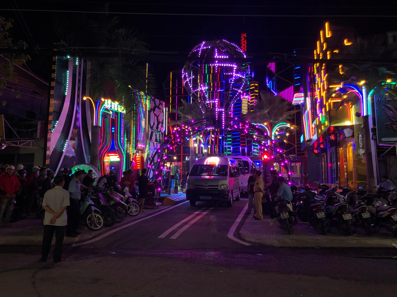 Beer club Tiktok có địa chỉ tại khóm 6, phường 5, TP. Cà Mau.