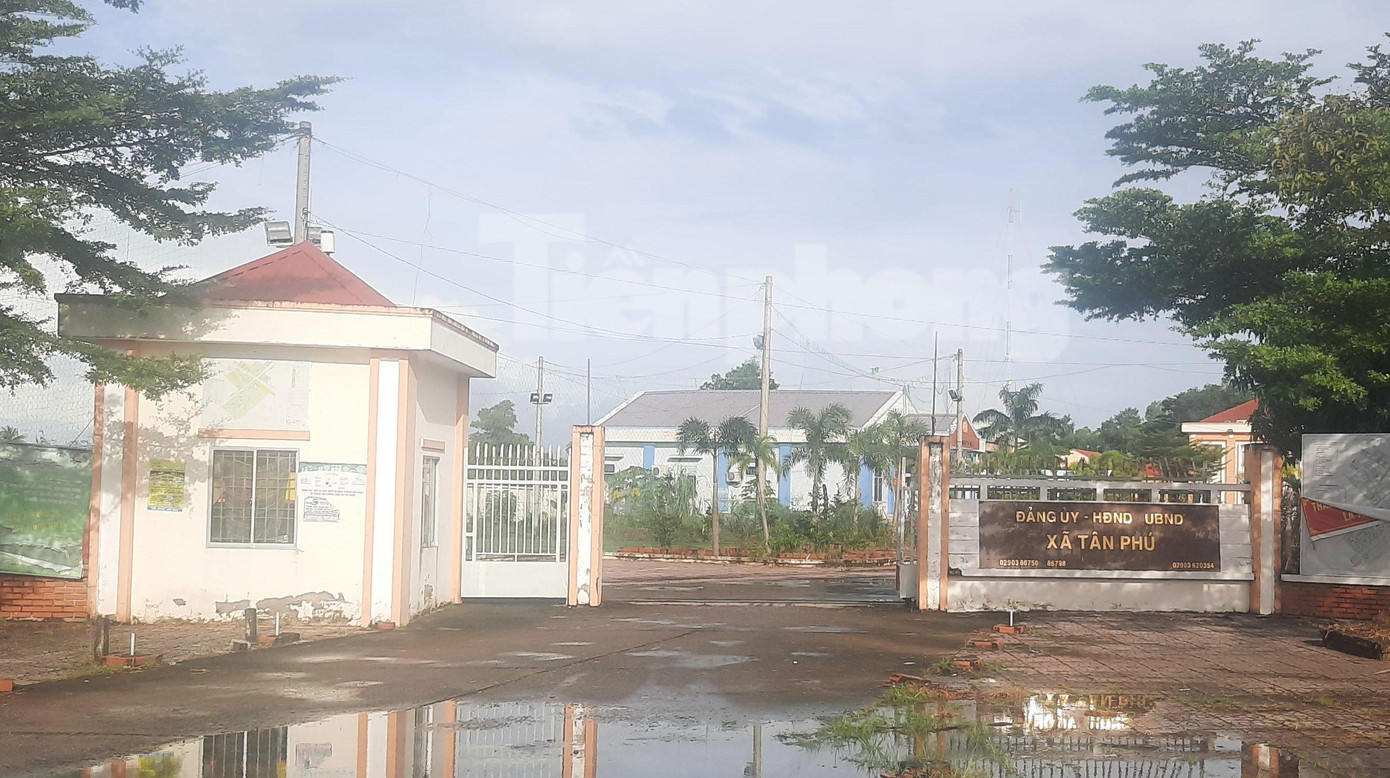 UBND xã Tân Phú (huyện Thới Bình, tỉnh Cà Mau). UBND xã Tân Phú (huyện Thới Bình, tỉnh Cà Mau).