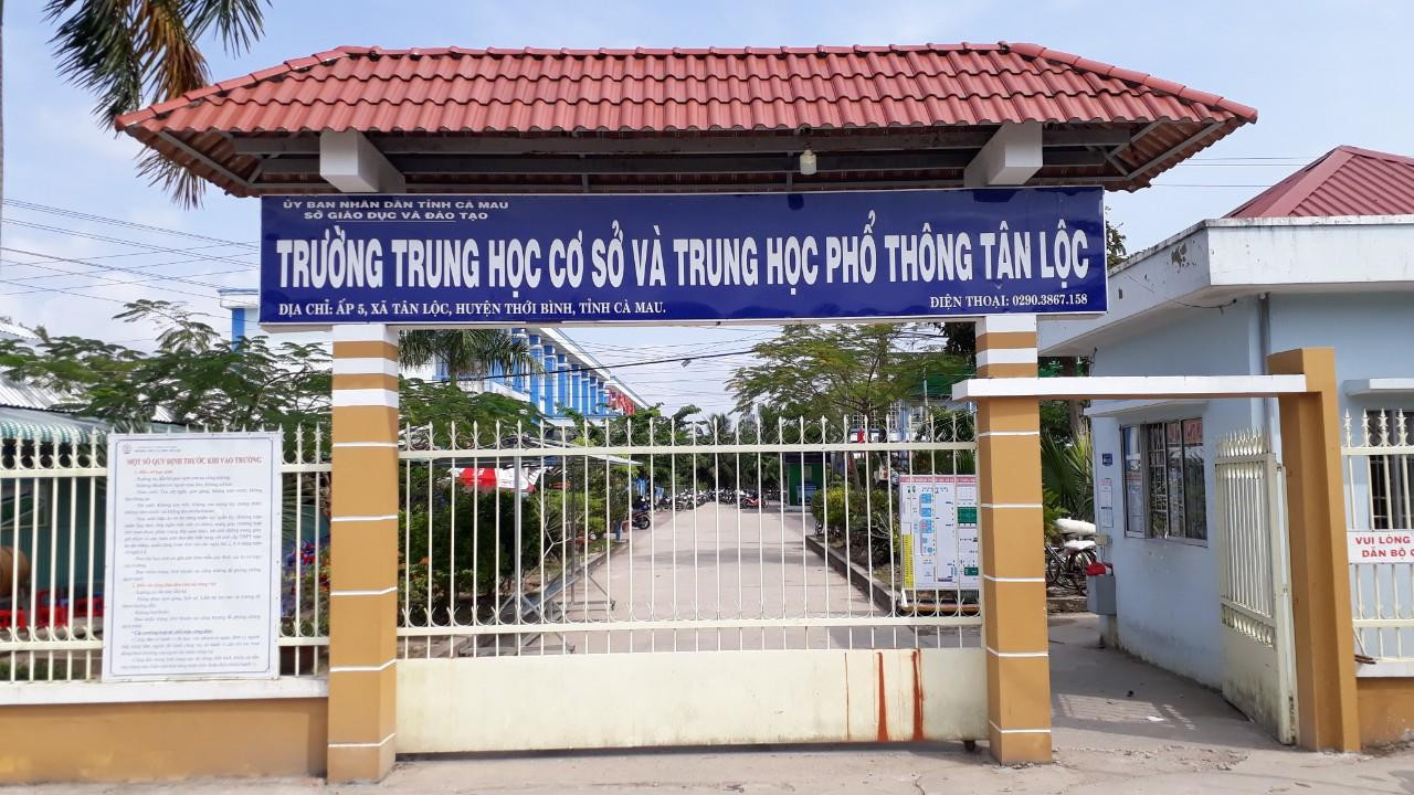 Trường THCS và THPT Tân Lộc.