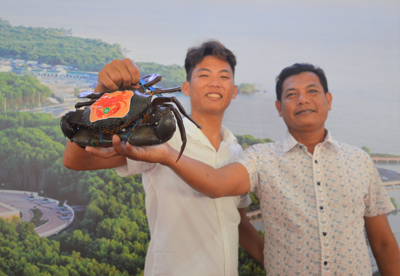 Cua dự thi phải có nguồn gốc, xuất xứ từ tỉnh Cà Mau. Cá nhân, tổ chức chủ sở hữu cua tham gia dự cuộc thi cam kết và chịu trách nhiệm về nguồn gốc xuất xứ của cua.