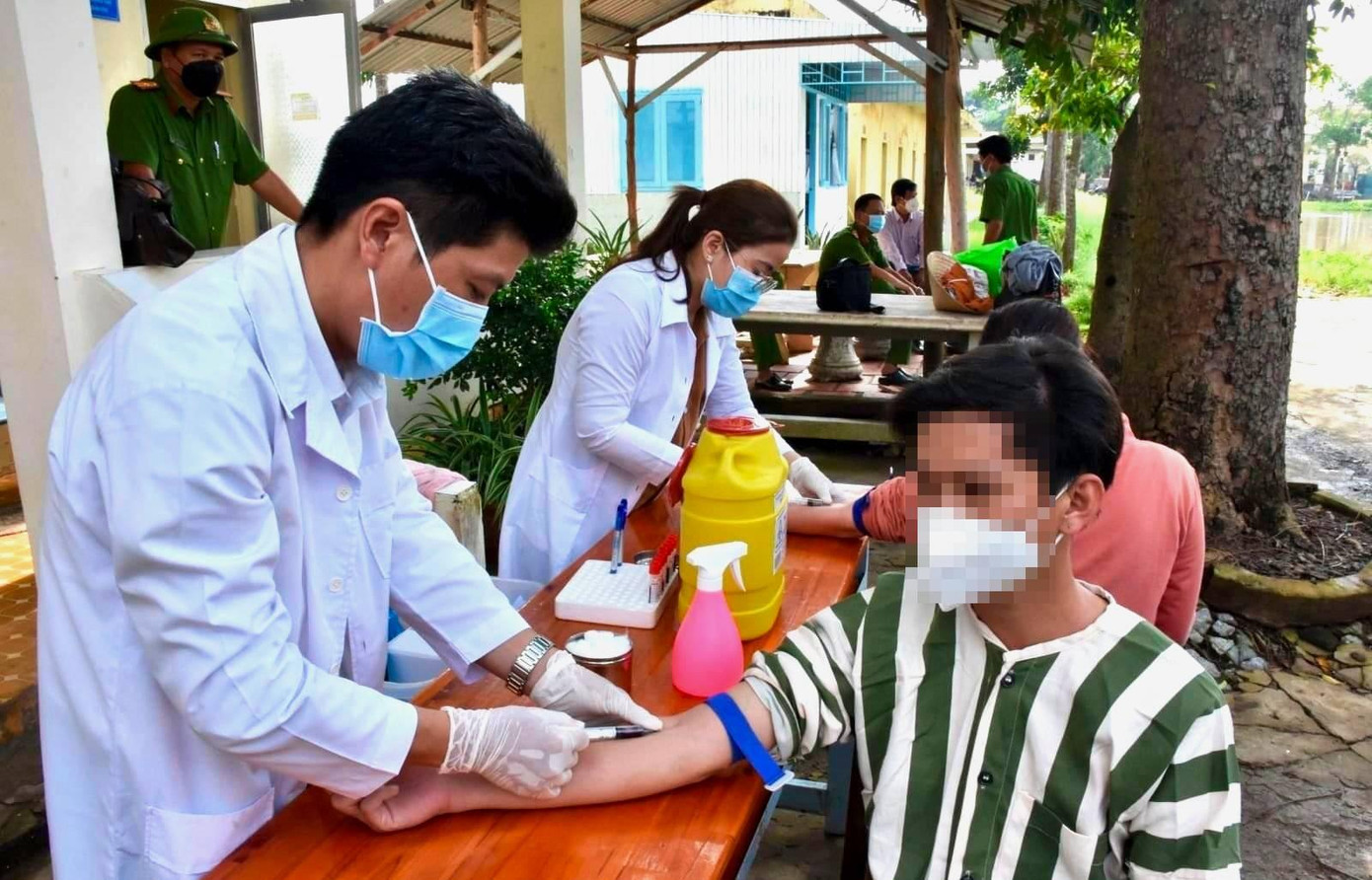 Trại tạm giam Công an tỉnh Bạc Liêu luôn thực hiện đúng quy định việc kiểm tra sức khỏe định kỳ cho phạm nhân, nhất là phạm nhân đang chờ đặc xá. (Trọng Nguyễn). Trại tạm giam Công an tỉnh Bạc Liêu luôn thực hiện đúng quy định việc kiểm tra sức khỏe định kỳ cho phạm nhân, nhất là phạm nhân đang chờ đặc xá. (Trọng Nguyễn).