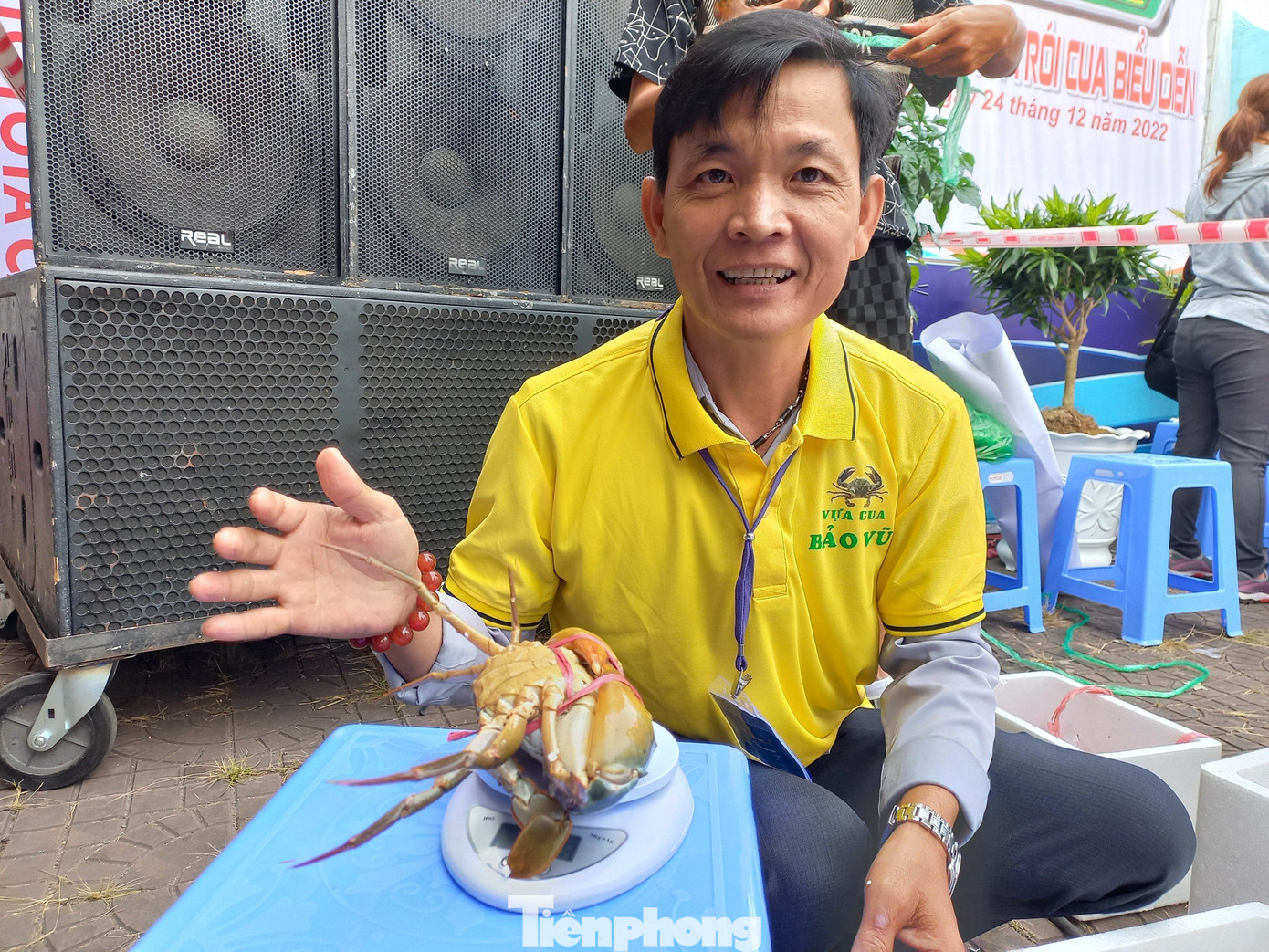 Theo Ban Tổ chức, cán bộ, công chức, viên chức, người lao động đang công tác tại các sở, ban, ngành, đoàn thể cấp tỉnh và các huyện, TP. Cà Mau; các doanh nghiệp, hộ kinh doanh, các thương lái, người chuyên sản xuất cua và các khu, hộ du lịch cộng đồng trên địa bàn tỉnh Cà Mau có đam mê về cua đều được đăng ký tham gia.