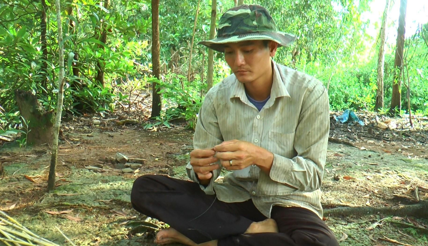 Lưỡi câu, ngạnh câu phải được gia cố và mồi câu phải cắt nhỏ vừa miệng của lịch.