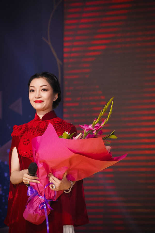 Phạm Thu Hà "chào Xuân" tại Trung Quốc ảnh 8