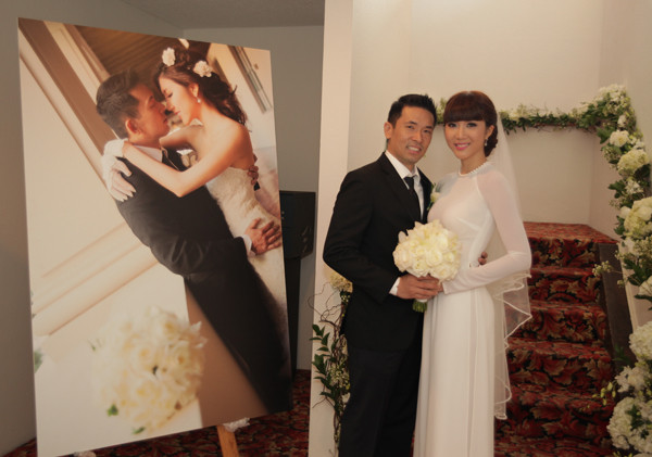 Ngọc Quyên và chú rể Việt kiều quậy hết cỡ trong lễ cưới ảnh 5