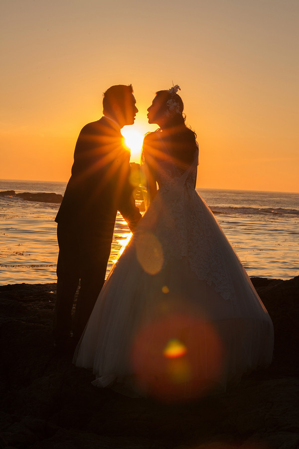 Ngọc Quyên và chồng đón hoàng hôn lãng mạn trên biển ảnh 3