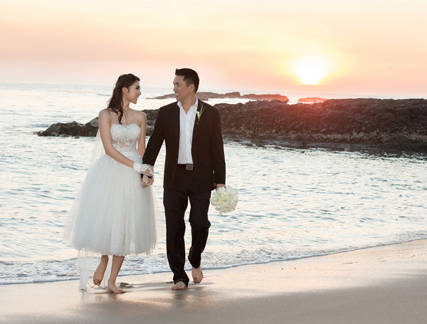 Ngọc Quyên và chồng đón hoàng hôn lãng mạn trên biển ảnh 9