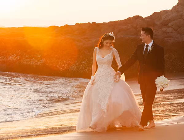 Ngọc Quyên và chồng đón hoàng hôn lãng mạn trên biển ảnh 6