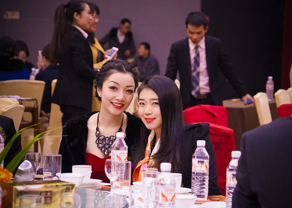 Phạm Thu Hà "chào Xuân" tại Trung Quốc ảnh 9